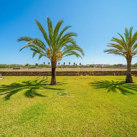 Mosca, Garden And Swimming Pool Close To Villa Alcúdia
